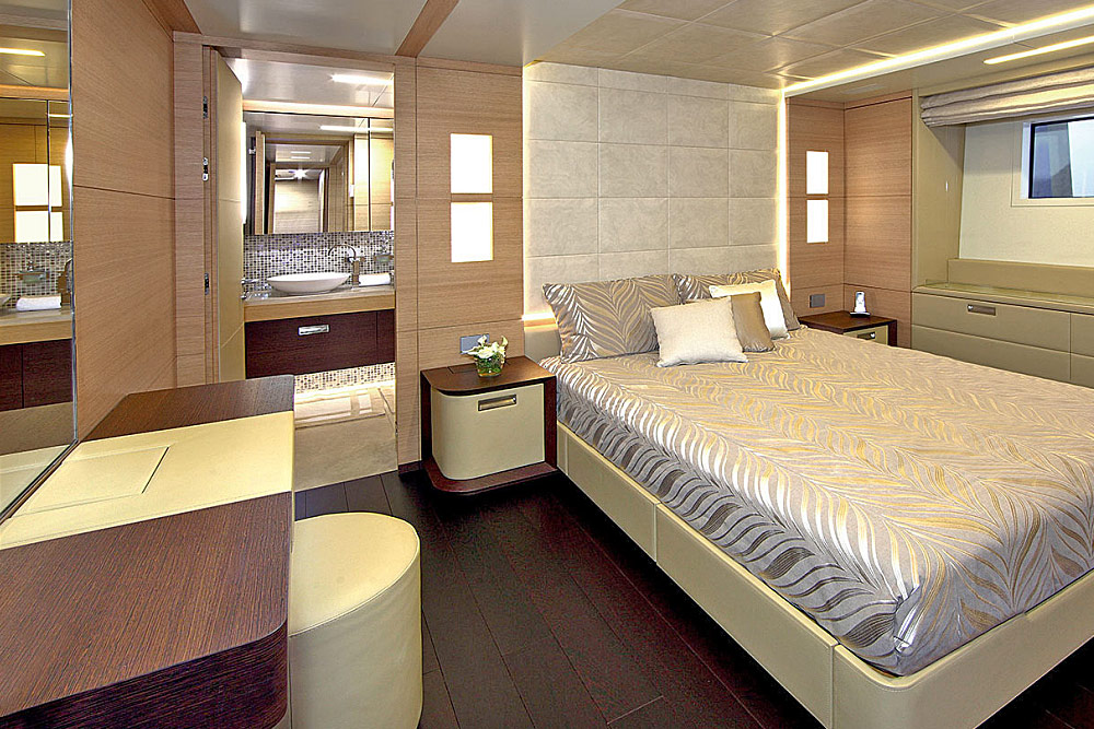 Benetti Classic Supreme 132 | 10