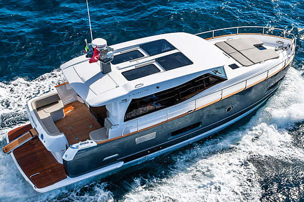 Azimut Magellano 43