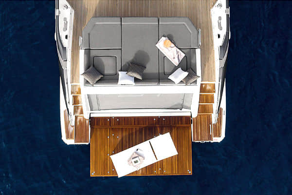 Azimut S7 Aft