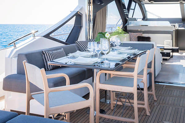 Azimut S7 Dining