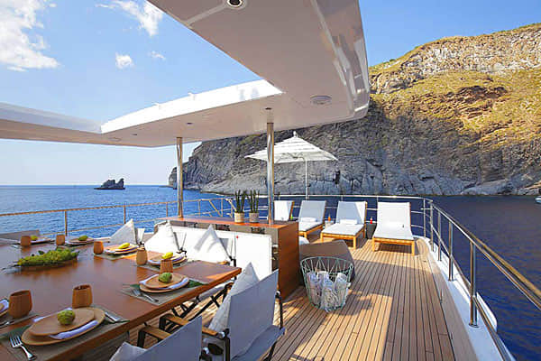 Benetti Yachts Mediterraneo 116 Dining